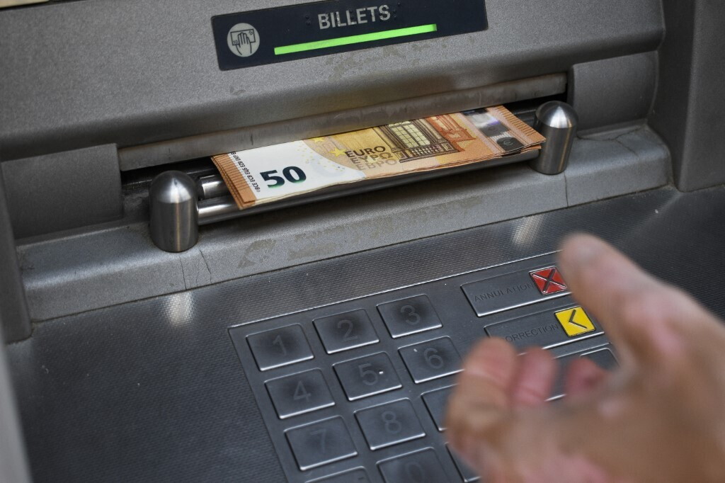 Assalto ai bancomat nell'Ennese, demolite le facciate di due edifici