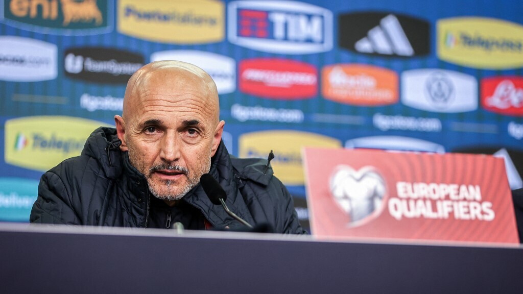 Spalletti firma con la Juve. Ma ora deve farsi un nuovo tatuaggio