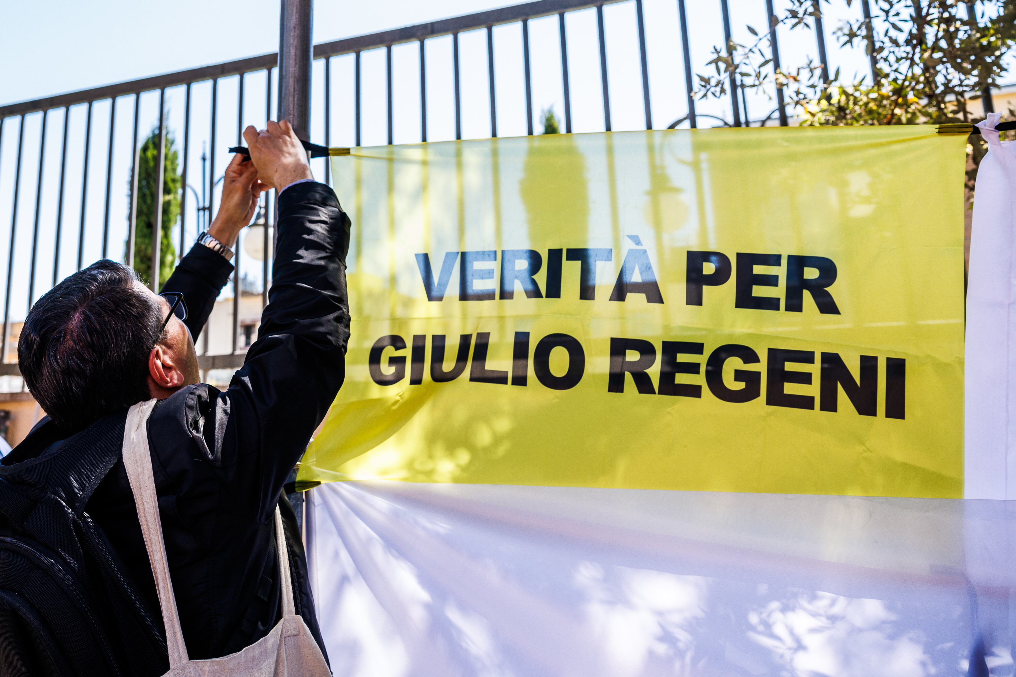 Caso Regeni, condannati a 10 anni tre 007 egiziani solo per il sequestro. Uno assolto