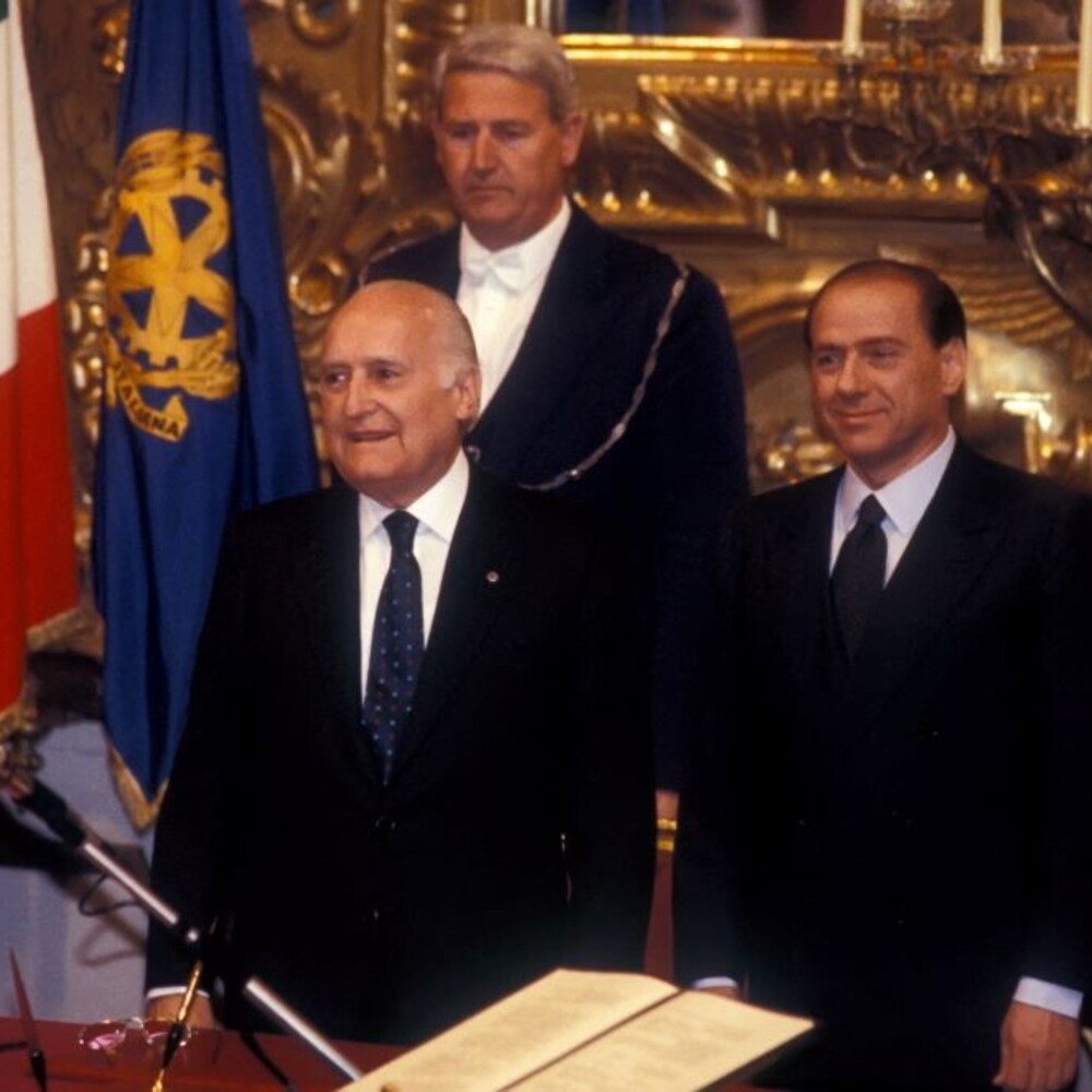 Trenta anni fa la discesa in campo di Berlusconi. Il videomessaggio "L’Italia è il Paese che amo"