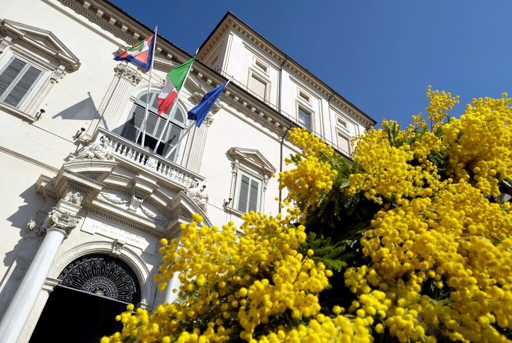 Perchè si regalano le mimose l'8 marzo? lo dobbiamo alle donne della Costituente