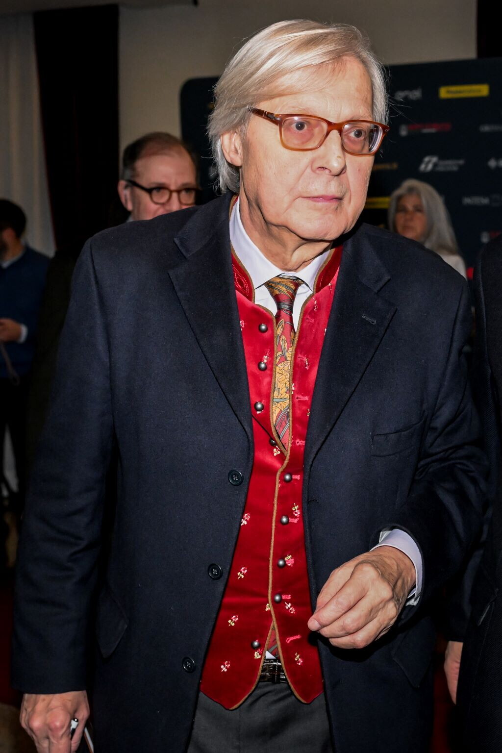 Vittorio Sgarbi ricoverato in terapia intensiva al Policlinico Gemelli