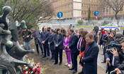Schlein rende omaggio al monumento che ricorda Matteotti 