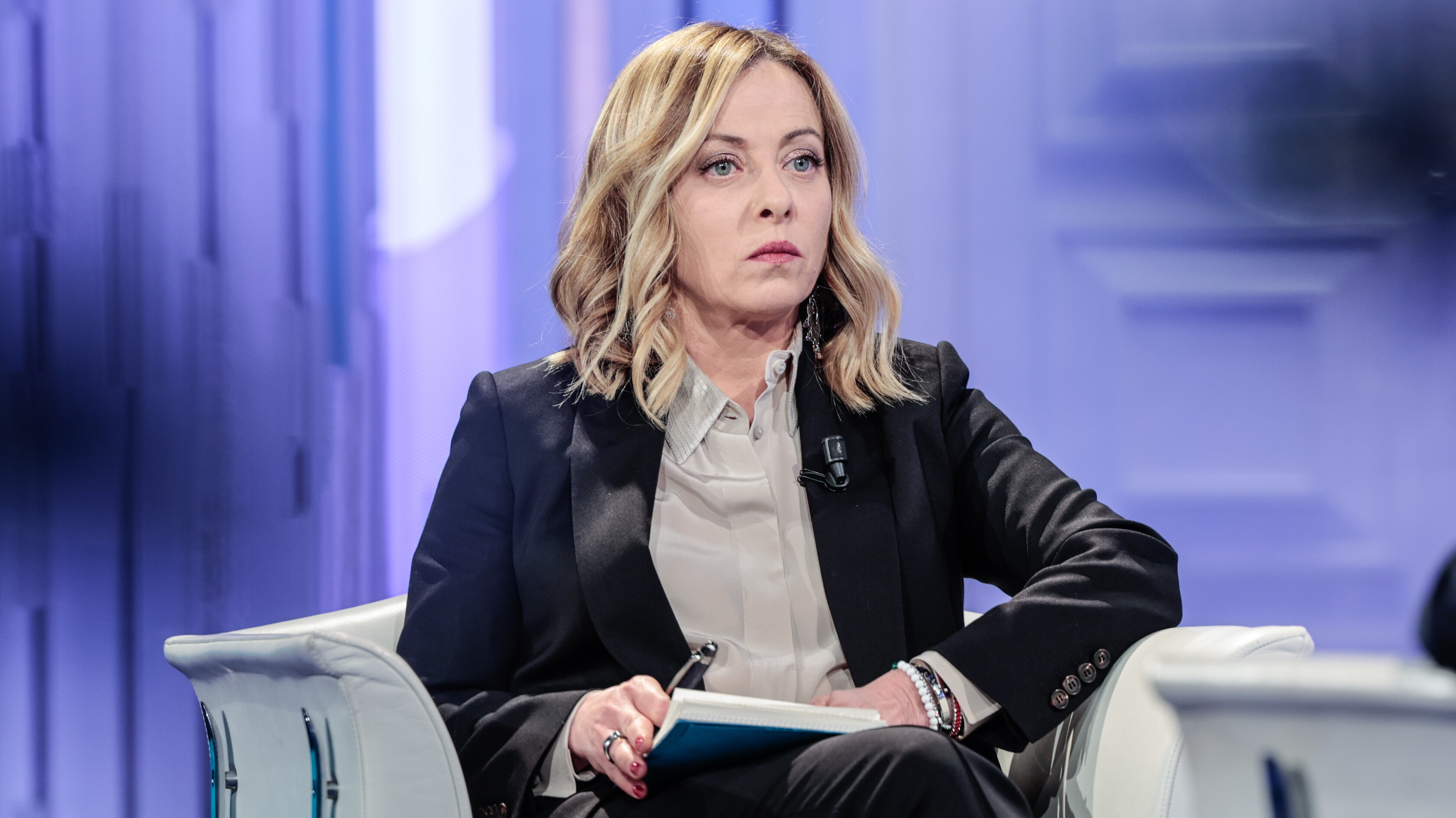 Meloni nega uno scontro con Mattarella, "è la sinistra che tenta di costruirlo"