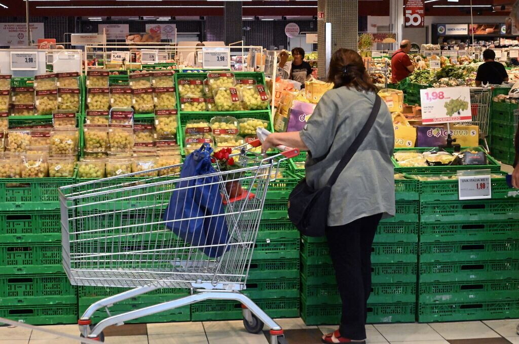 L'inflazione ad agosto scende all'1,6%, ma il carrello della spesa è più caro
