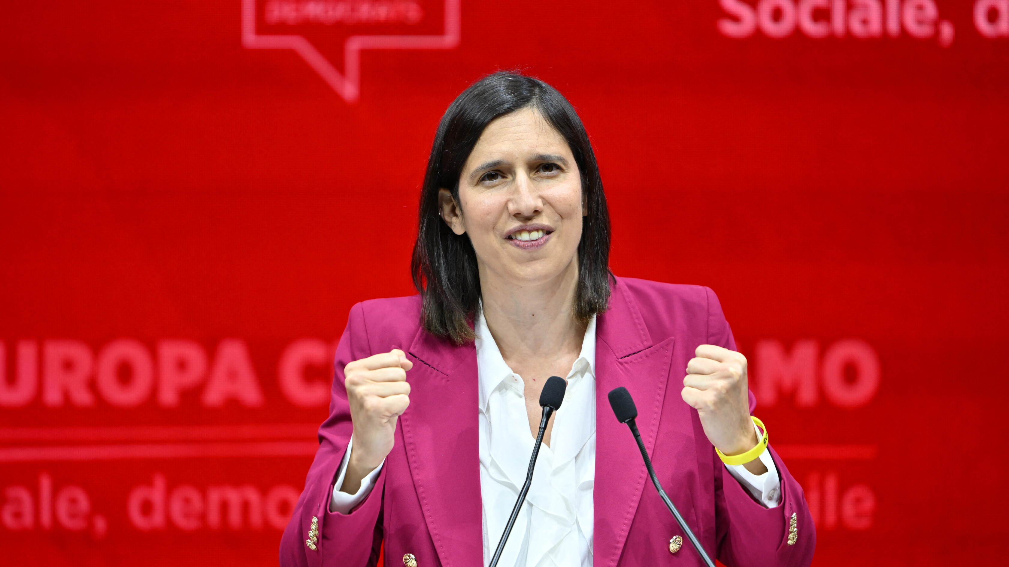 Dal lavoro alla sanità, Schlein lancia la campagna per le Europee