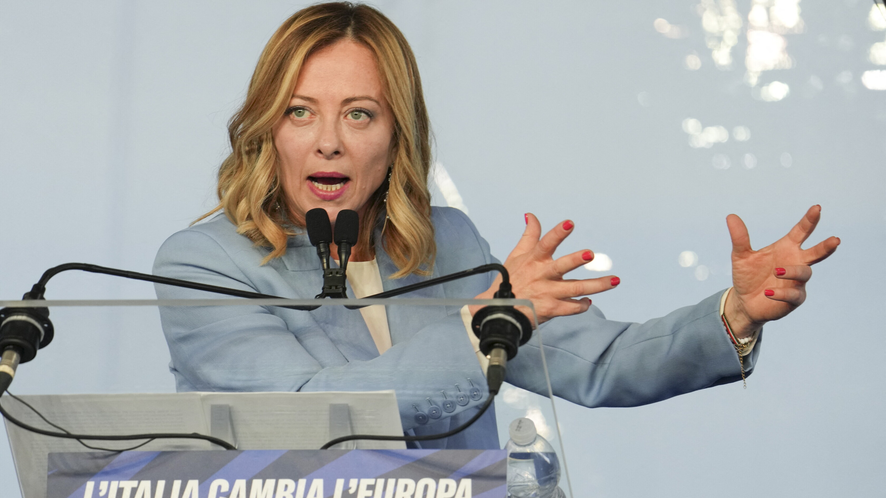 Meloni si candida alle Europee: "Sarò capolista ovunque, mandare la sinistra all’opposizione anche a Bruxelles"