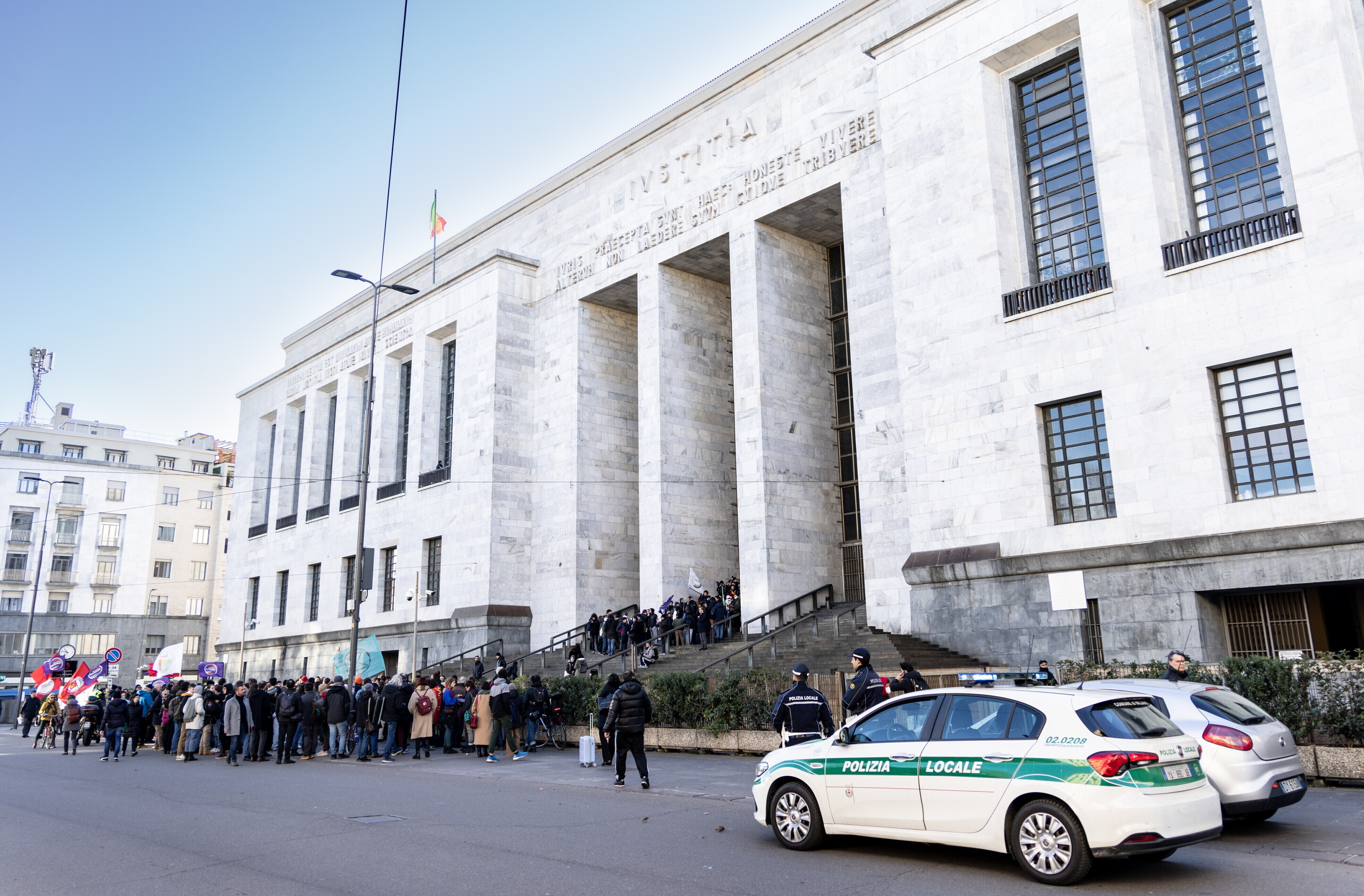 Revenge porn, la difesa di La Russa jr offre denaro come risarcimento. La vittima dice no