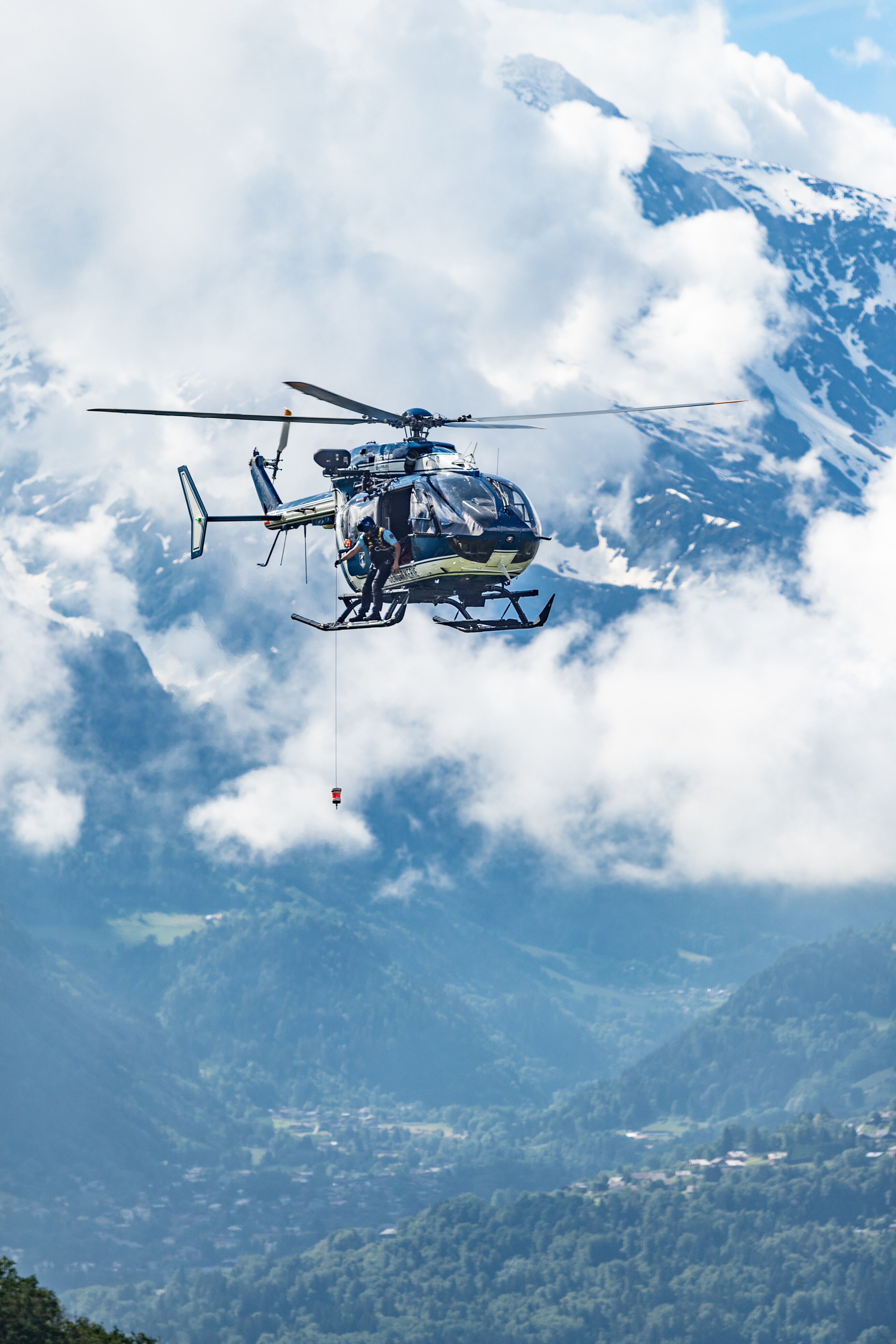 Grave incidente di caccia a Lucca: un uomo è stato colpito all'addome