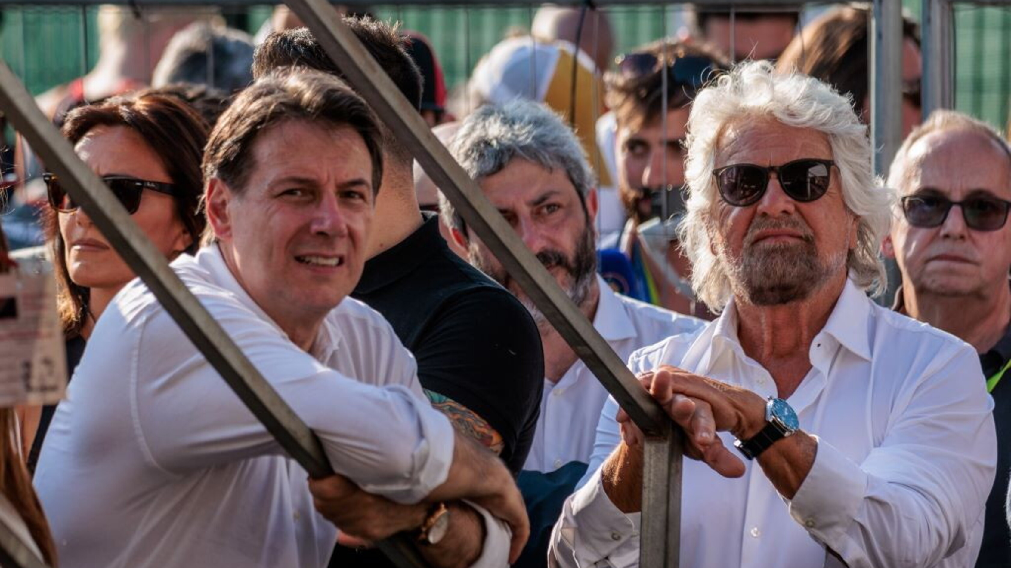 Scambio epistolare tra Beppe Grillo e Conte. Il M5S verso l'assemblea