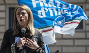 'Cruciverba patrioti' e riforme. Il tour nelle spiagge di Fratelli d'Italia