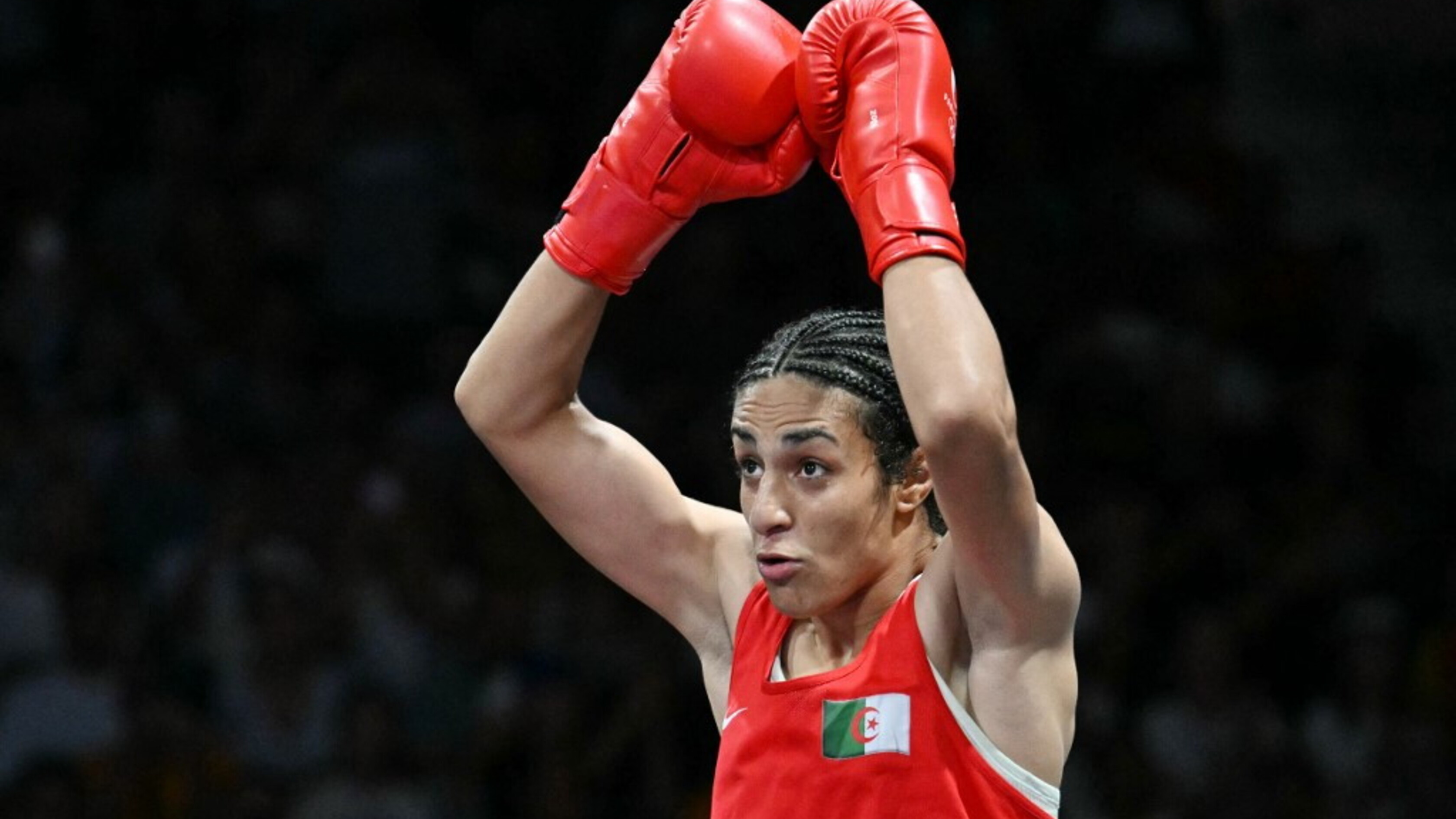 Lacrime sul ring: Khelif vince ancora su Hamori (VIDEO)
