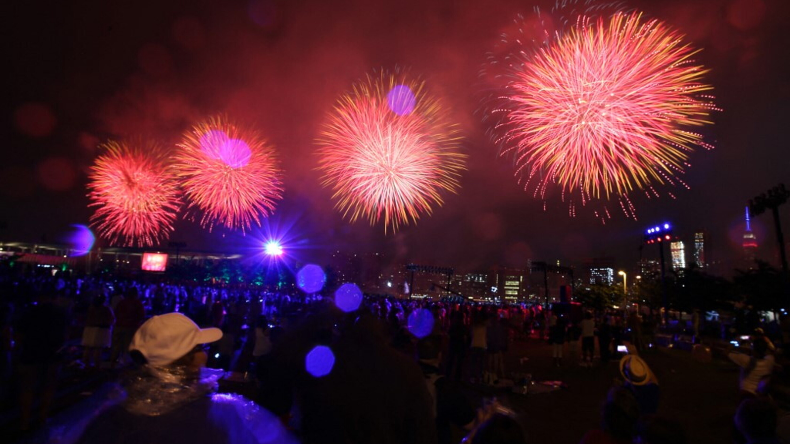 Inquinamento alle stelle a New York con i fuochi d'artificio del 4 luglio