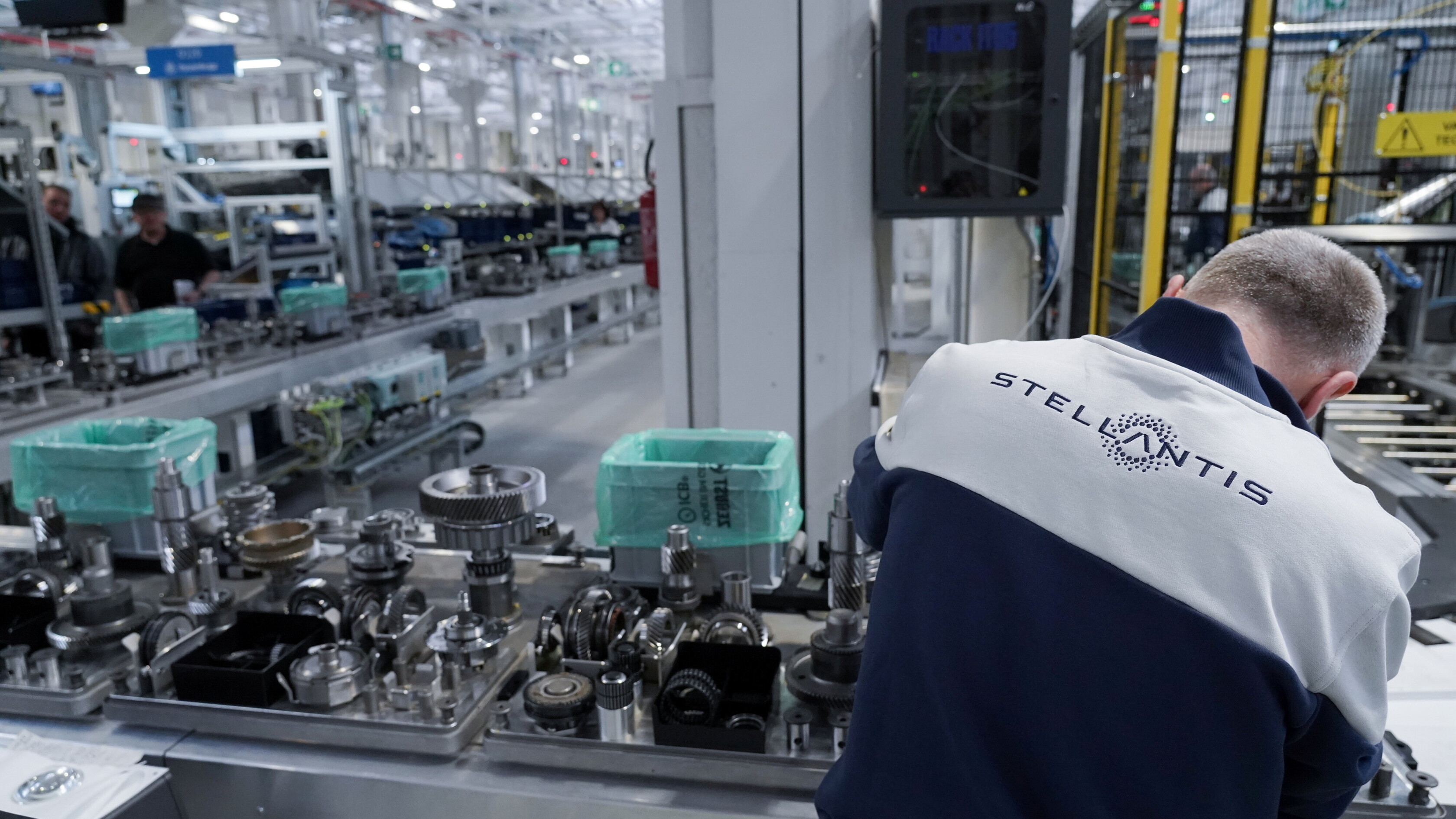 Stellantis: Tavares, Atessa centrale in nostra strategia