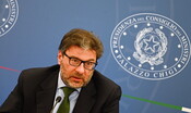 Giorgetti: "Le pensioni saranno trattate nella manovra"