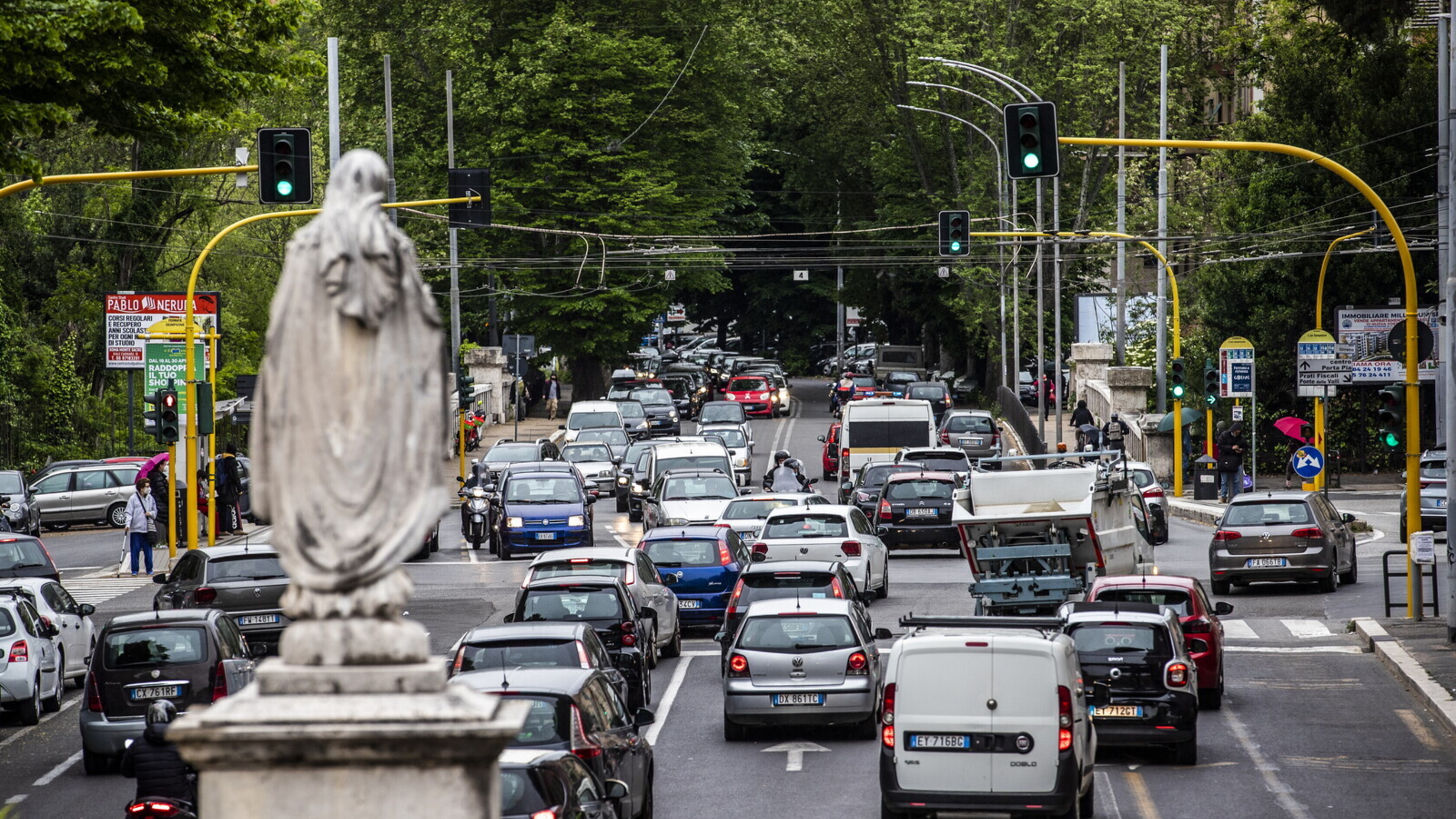 I produttori di auto chiedono alla Ue un rinvio delle norme sulle emissioni