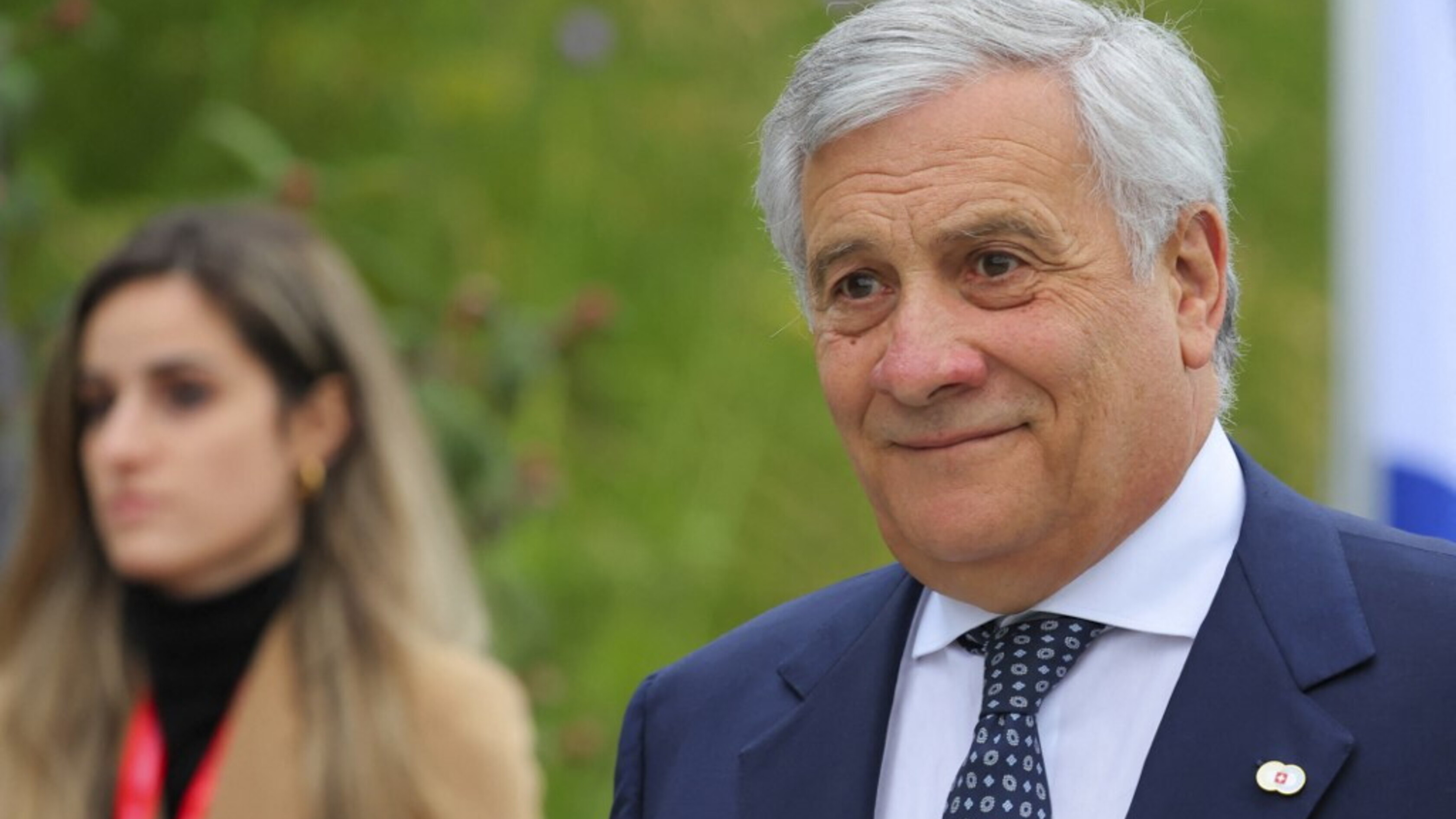 Tajani: "Mai ascoltato dai Berlusconi una parola contro Meloni"