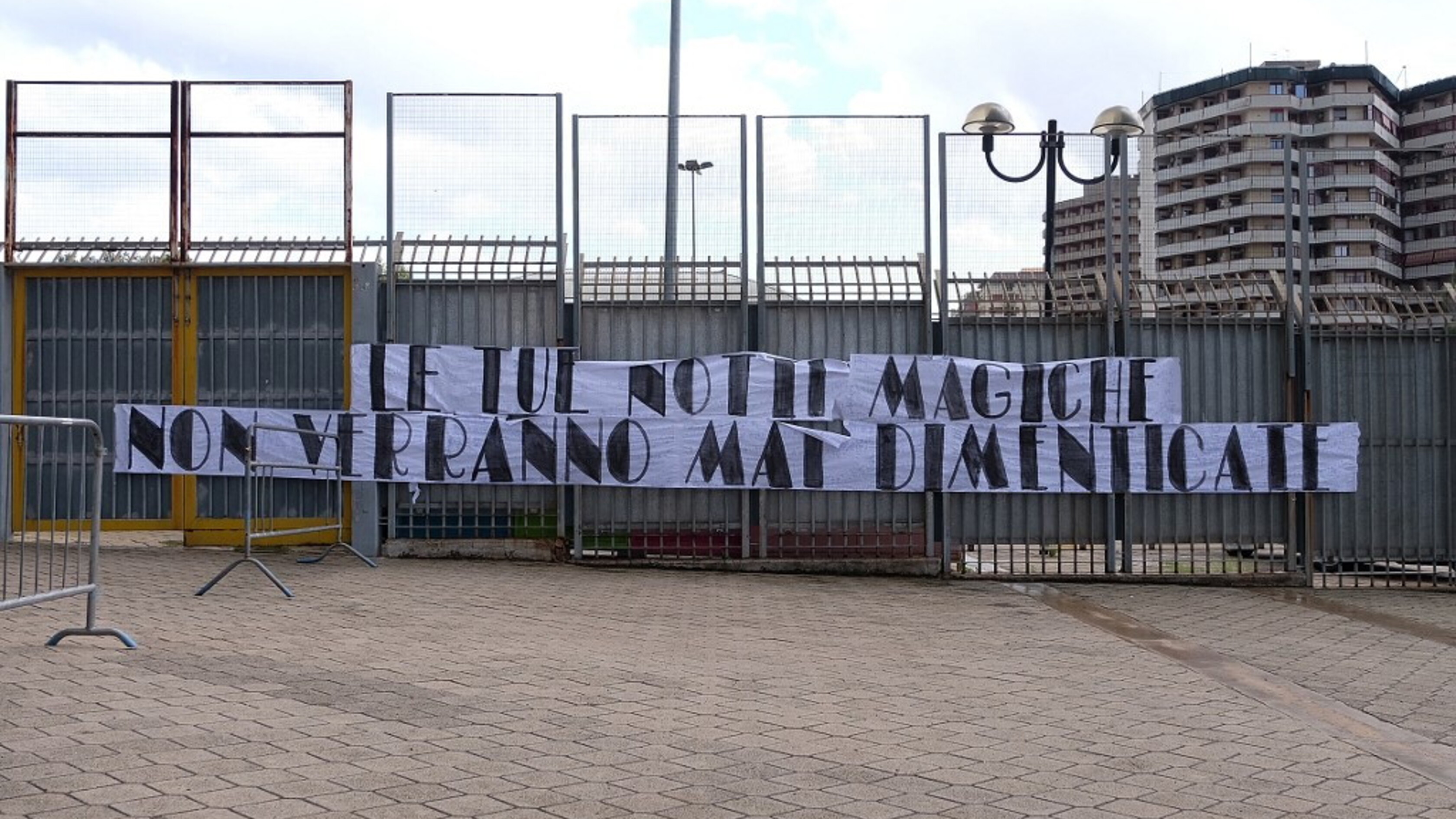 Omaggio infinito a Totò Schillaci, domani i funerali