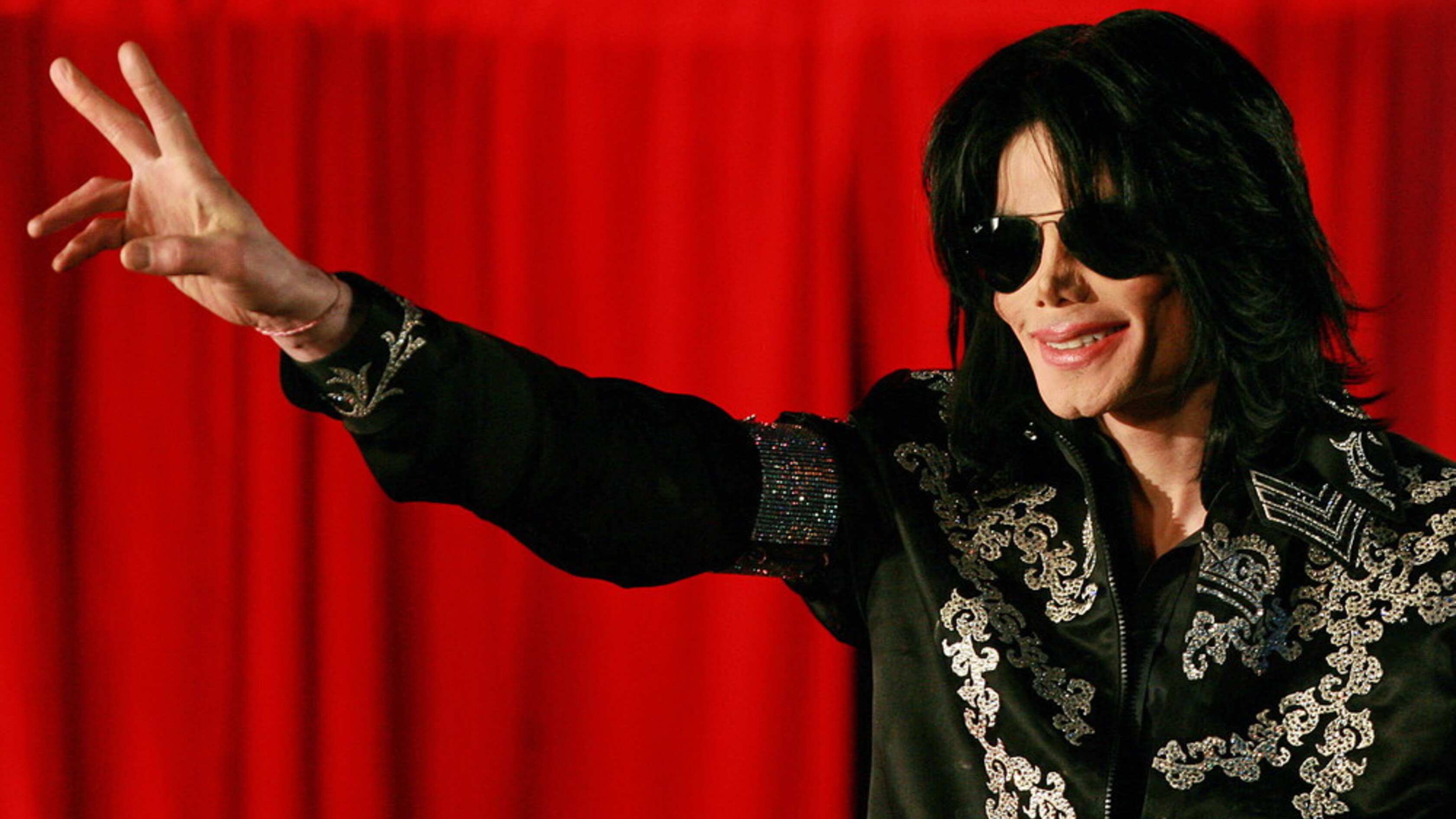 Gli eredi di Michael Jackson sotto ricatto per 213 milioni di dollari