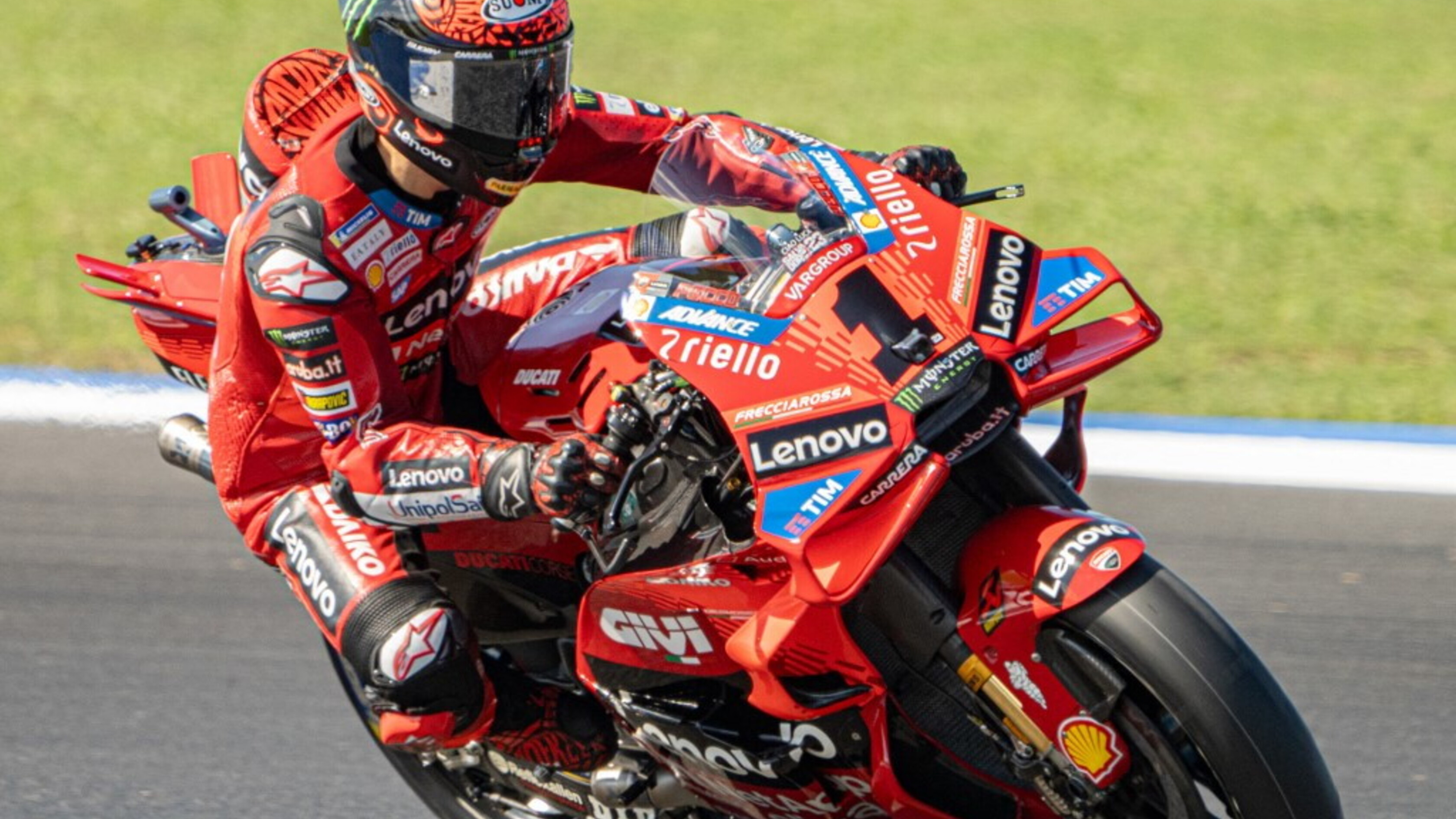 MotoGp in Emilia-Romagna, Pecco Bagnaia in pole 