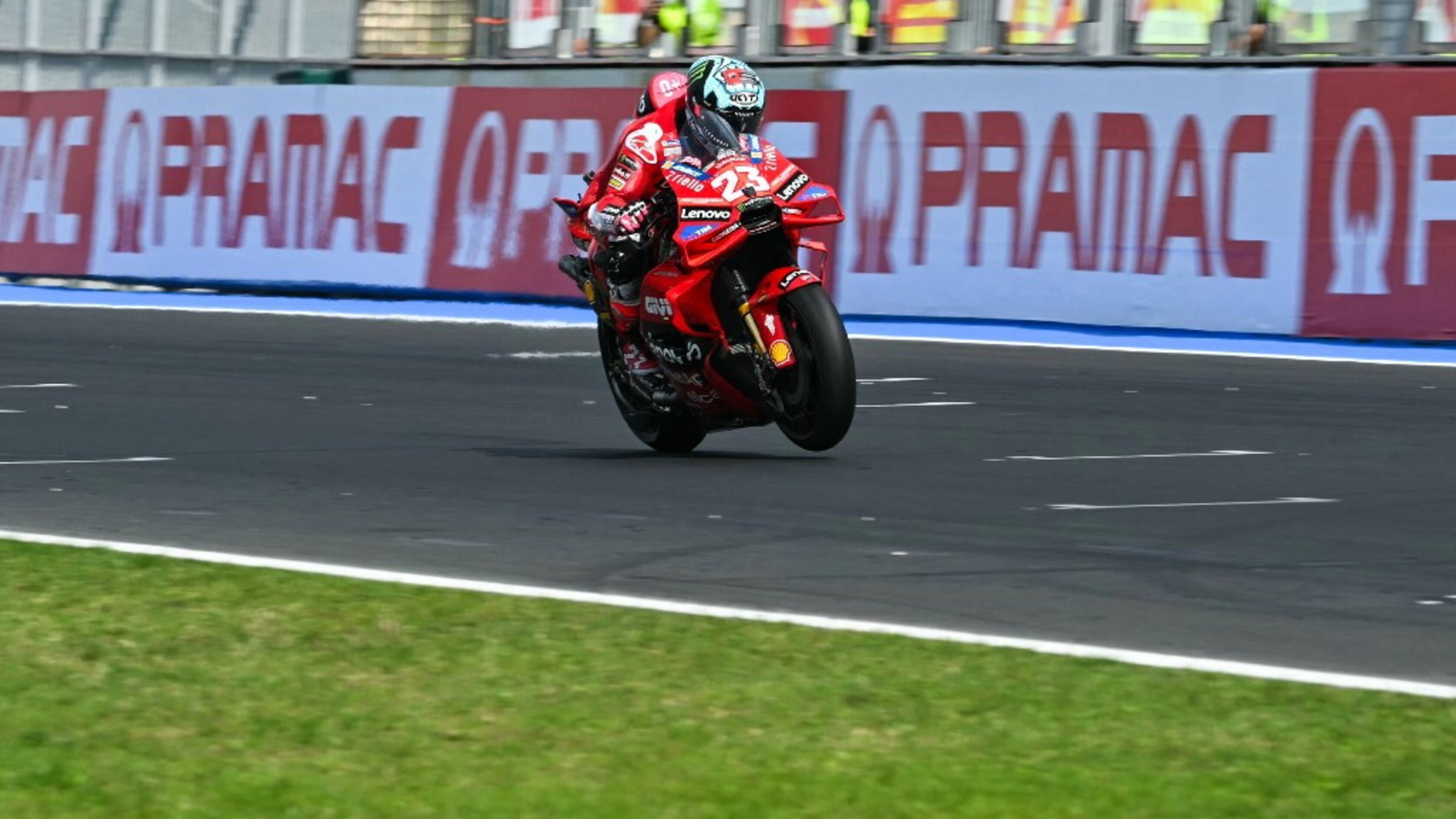 MotoGp, a Misano vince Bastianini davanti a Martin, cade Bagnaia