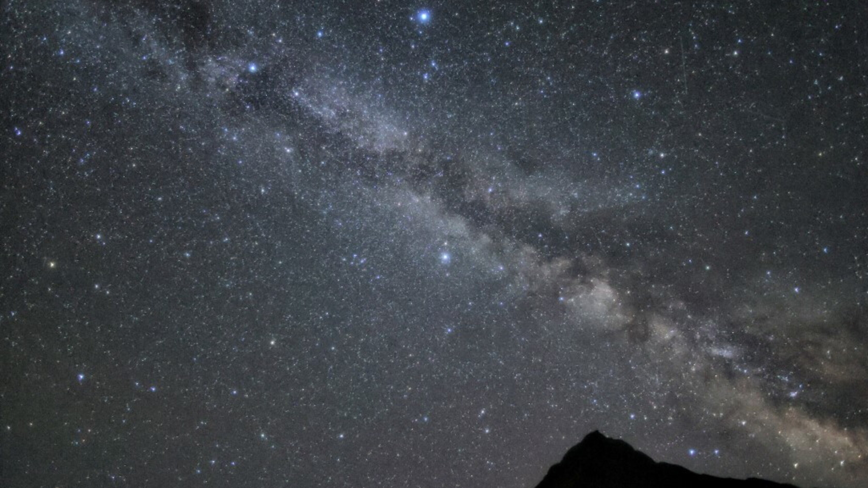 Scoperto un alone magnetico nella via Lattea