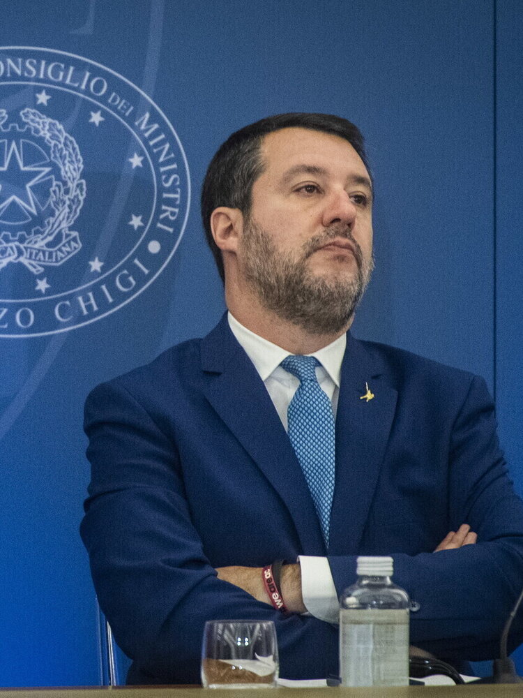 Open arms: la Lega punta a raccogliere 100 mila firme per Salvini