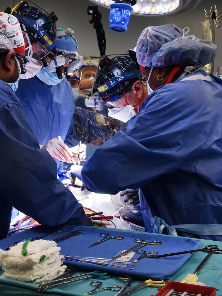 Il primo trapianto simultaneo di cuore e fegato in Italia