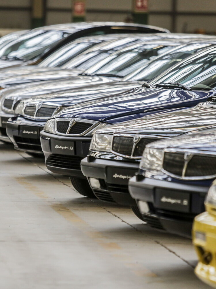 La transizione elettrica sta piegando l'Europa dell'auto, vendite sempre più in calo 