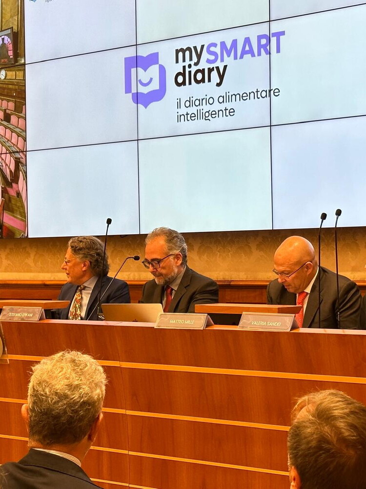 L'intelligenza artificiale contro i disturbi alimentari, è italiana la prima app (VIDEO)