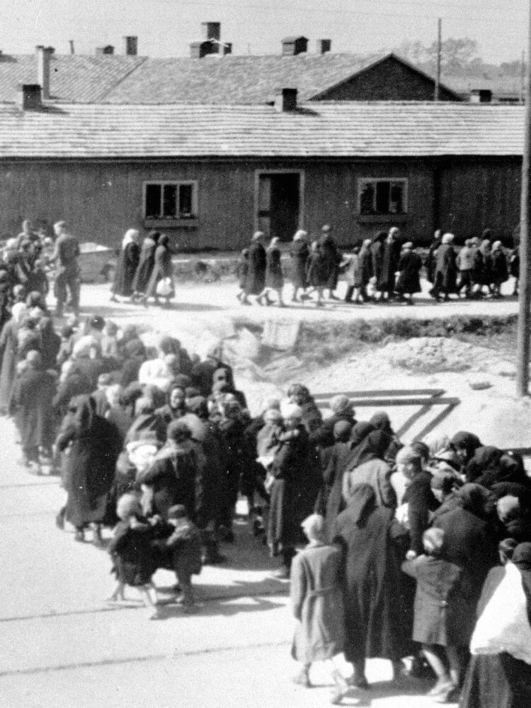A mani nude contro le SS di Auschwitz nella rivolta dei Sonderkommando
