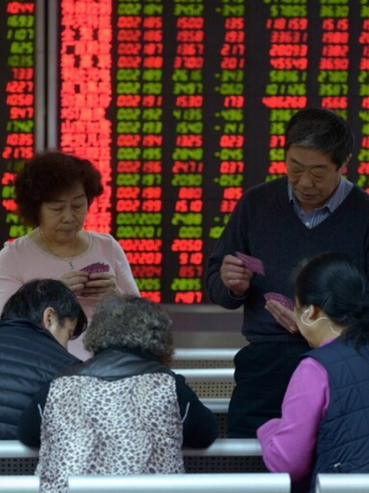 Crollano le borse cinesi, Shanghai perde oltre il 6%