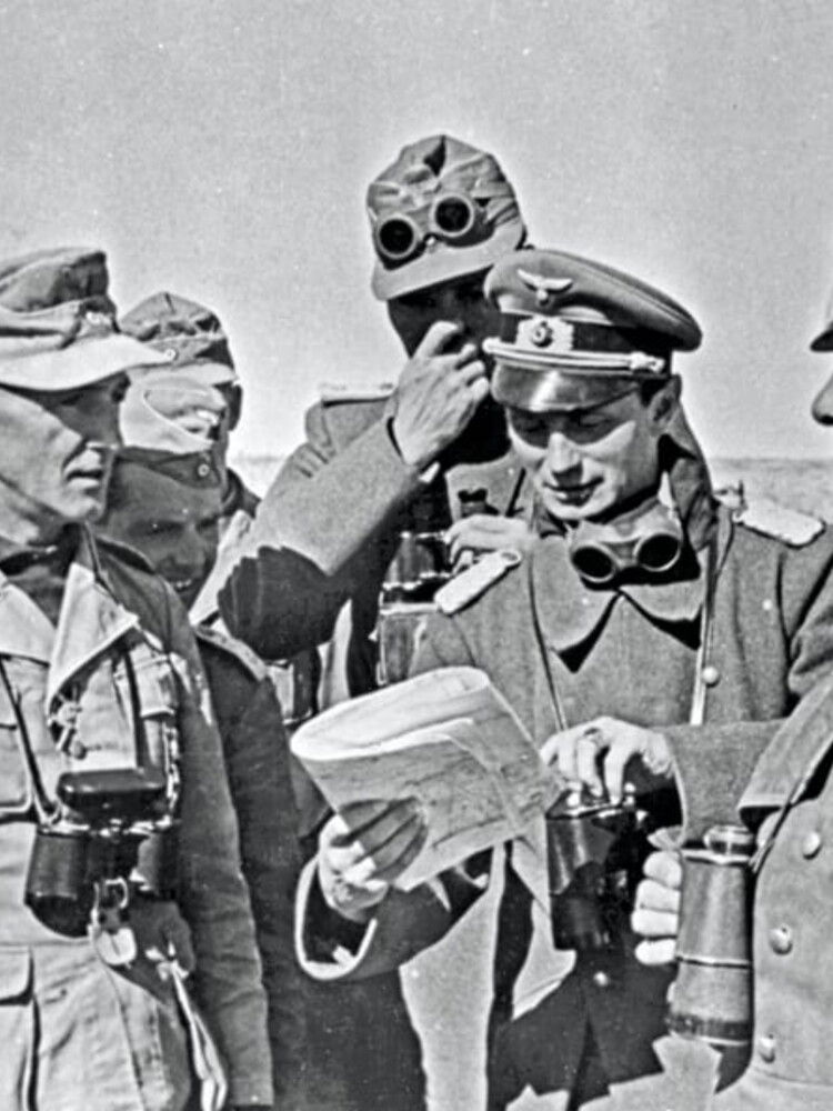 Per salvare la famiglia dalla vendetta di Hitler, Rommel si avvelena con una capsula di cianuro