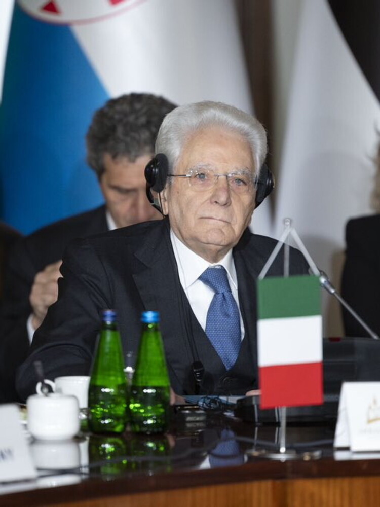 Per Mattarella urge una difesa comune europea che sia un vero deterrente