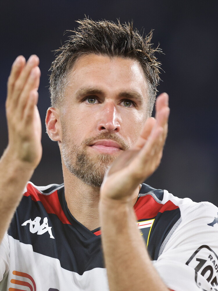 "La mia carriera è arrivata alla fine". Kevin Strootman annuncia il ritiro