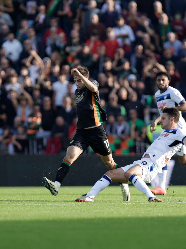 Atalanta corsara a Venezia, 2-0 con Pasalic e Retegui