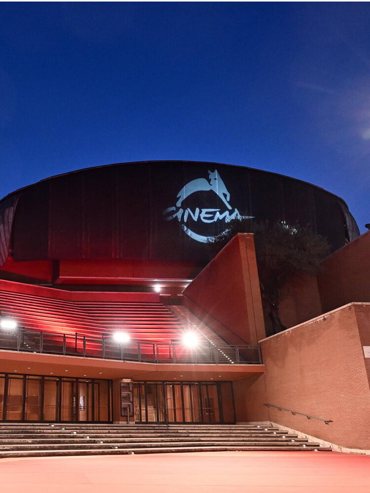 Sara Petraglia "regista per caso" con il placet di papà