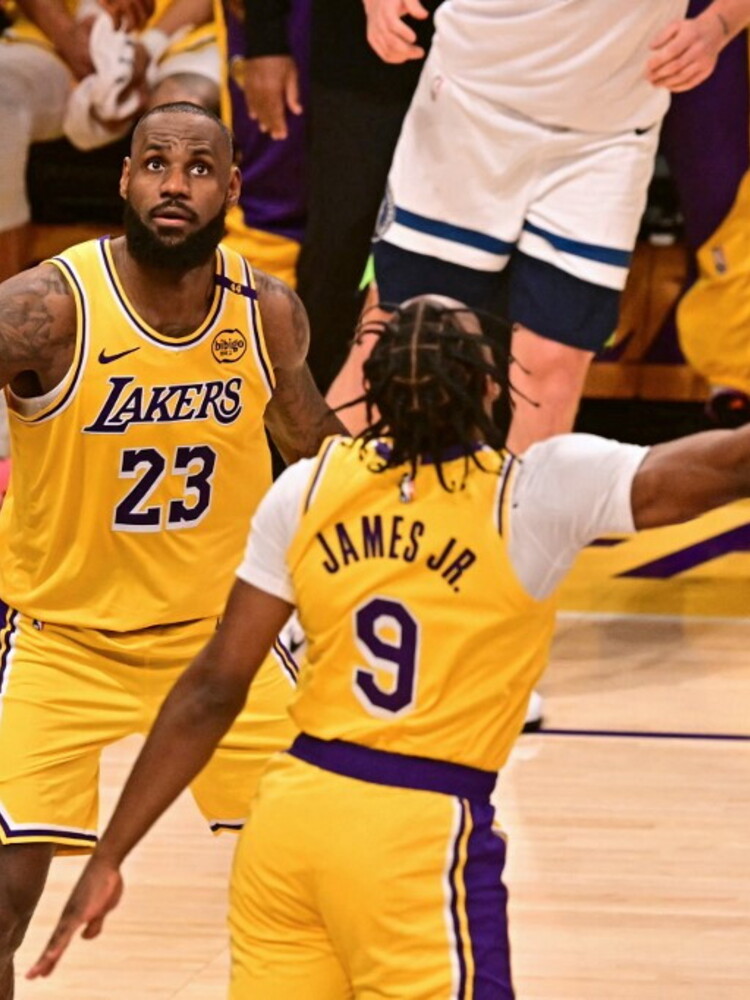 Storico in Nba, padre e figlio insieme in campo per la prima volta