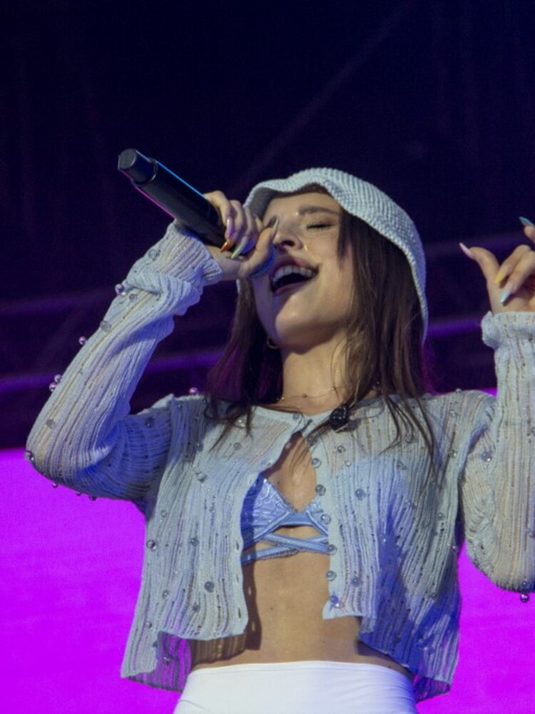 Angelina Mango si ferma: "Devo pensare alla mia salute"