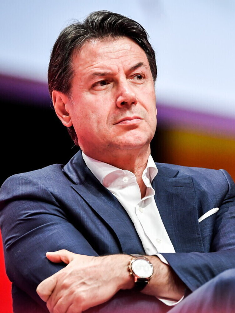 Conte "vola alto" e non risponde a Grillo