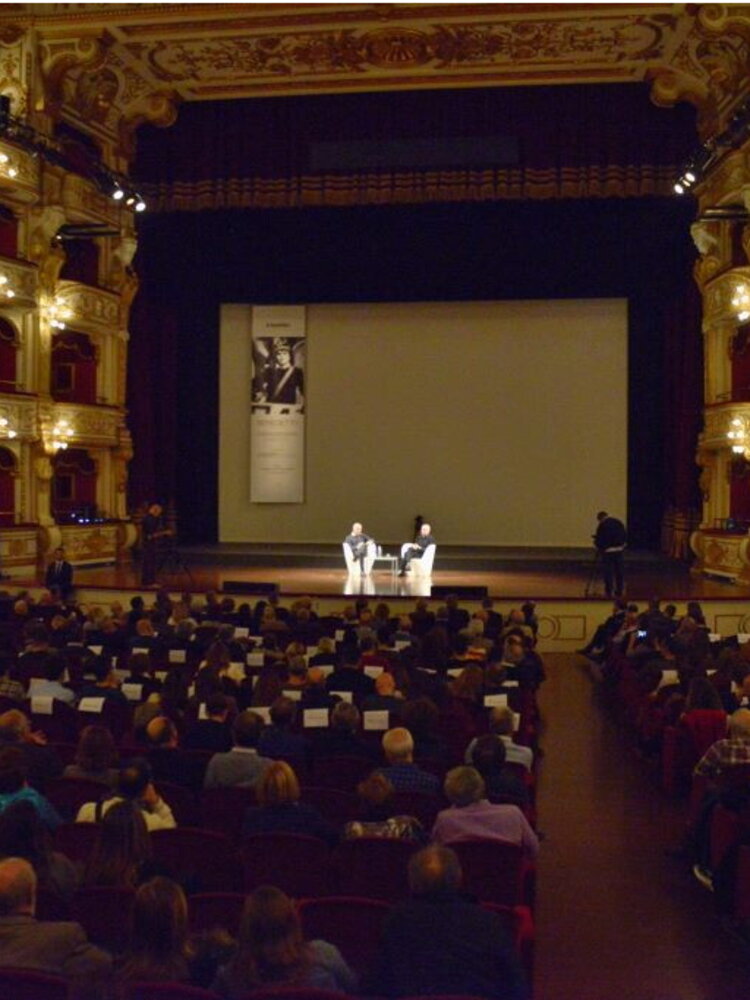 Il Petruzzelli di Bari si salva con la Manovra