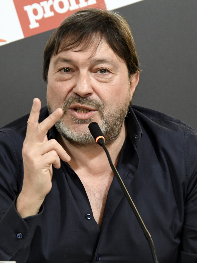 Antonella Giuli a Report, "il tempo libero lo dedico a mio figlio malato"