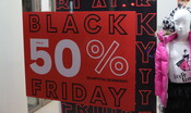 Si compra meno, ma si paga di più. Quanto spenderemo per il Black Friday