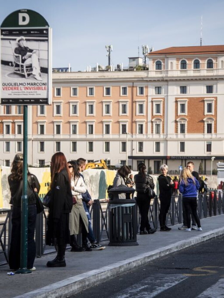 Il Garante: "Ridurre lo sciopero generale dei trasporti"
