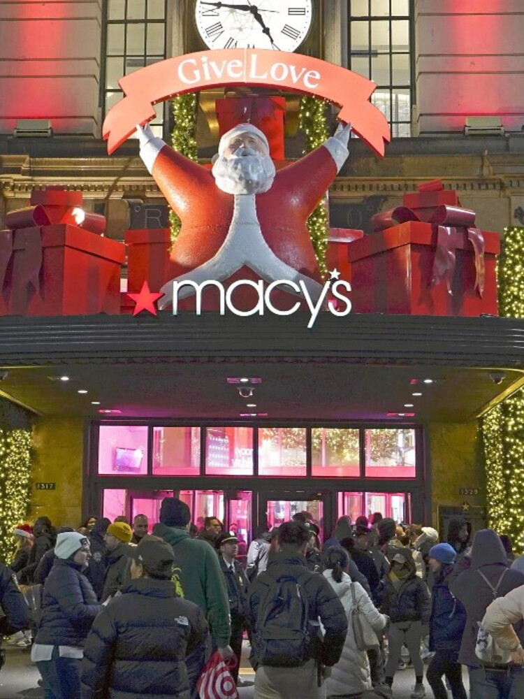 Black Friday da record negli Usa. Spesi 10,8 miliardi di dollari