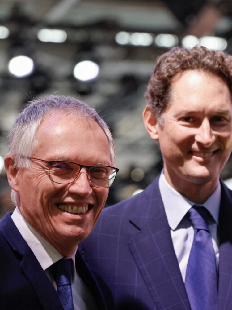 Stellantis: si dimette l'ad Carlos Tavares