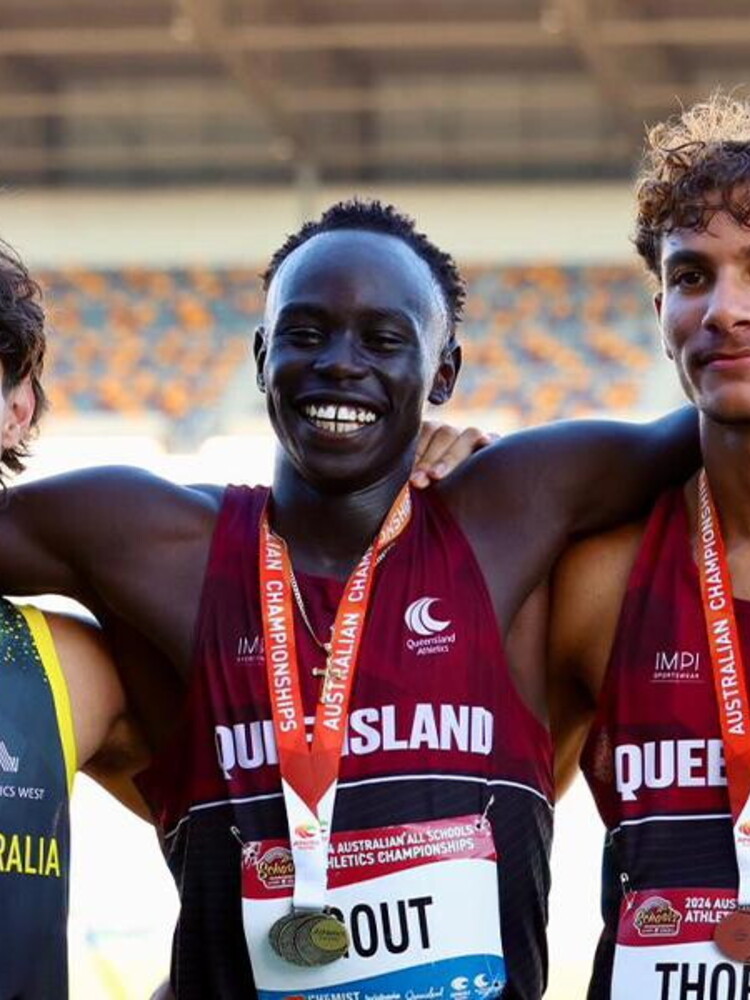 A 16 anni è già un fenomeno, 20"04 nei 200 metri. Va in archivio il primato di Bolt