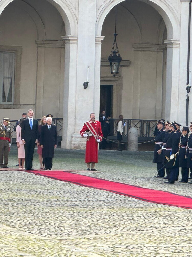 Mattarella riceve Felipe e Letizia al Quirinale