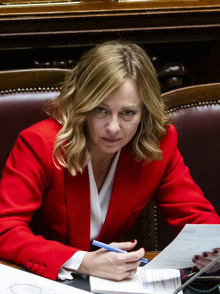 Meloni: "Con Fitto missione compiuta". Scintille con l’opposizione in aula