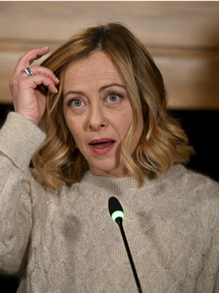 Meloni convoca lunedì vertice di governo sull'Albania: "Mi pare che la Cassazione ci abbia dato ragione"